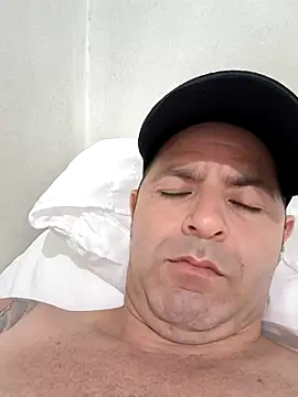 Snapshot of Marciogrei chatting on 10-23-25, 09:46 Marciogrei online show from 10-23-25, 09:46