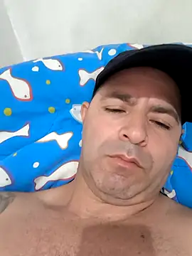 Snapshot of Marciogrei chatting on 10-31-25, 04:19 Marciogrei online show from 10-31-25, 04:19