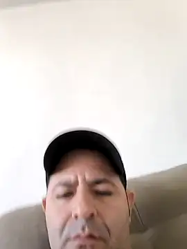 Snapshot of Marciogrei chatting on 11-18-25, 06:34 Marciogrei online show from 11-18-25, 06:34