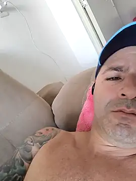 Snapshot of Marciogrei chatting on 11-25-25, 09:04 Marciogrei online show from 11-25-25, 09:04