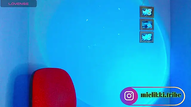 mielikki001 online show from 12-21-24, 06:41