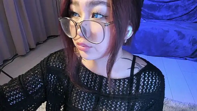 Yuriko May online show from 01-29-25, 03:37