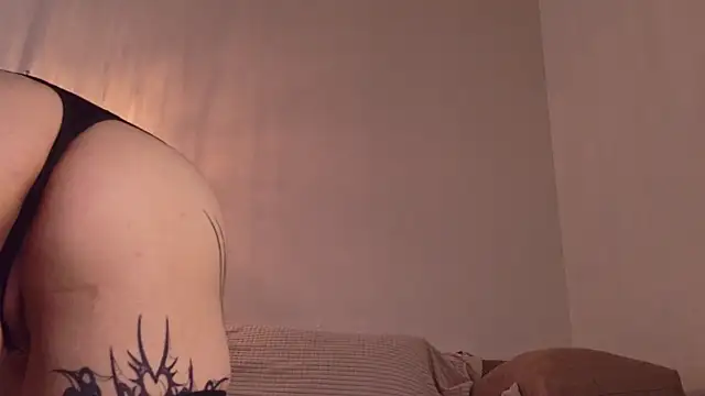 Yuriko May online show from 07-15-26, 10:09