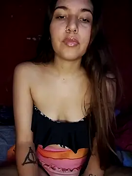 Snapshot of Cloeegoth chatting on 02-19-25, 04:22 Cloeegoth online show from 02-19-25, 04:22