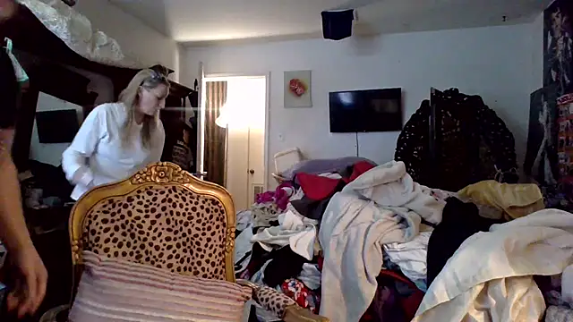 Snapshot of sophiarica chatting on 03-16-26, 06:45 sophiarica online show from 03-16-26, 06:45