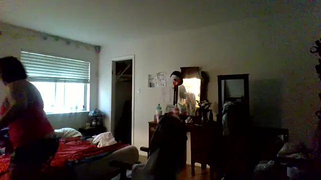 sophiarica online show from 05-20-26, 12:28