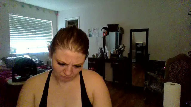 sophiarica online show from 05-20-26, 09:21