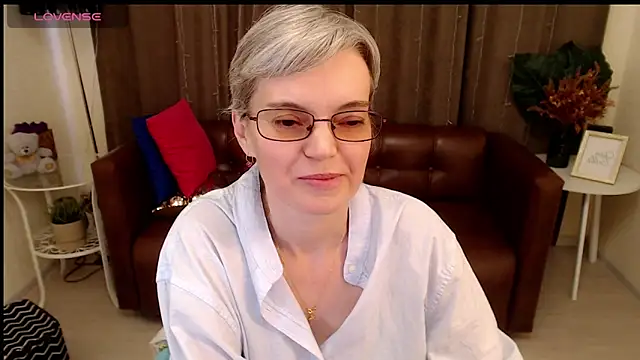 Snapshot of Cutie_Erikaa1 chatting on 03-07-25, 08:45 Cutie Erikaa1 online show from 03-07-25, 08:45