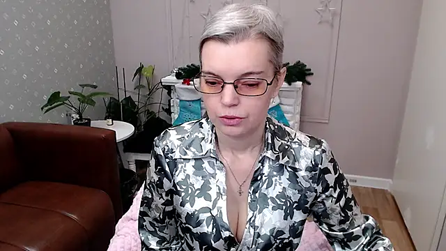 Cutie Erikaa1 online show from 01-17-26, 02:16