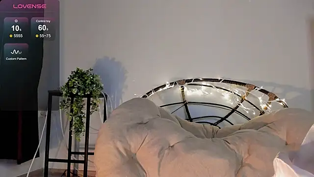 Snapshot of milli_sun_ chatting on 03-16-25, 05:03 milli sun online show from 03-16-25, 05:03