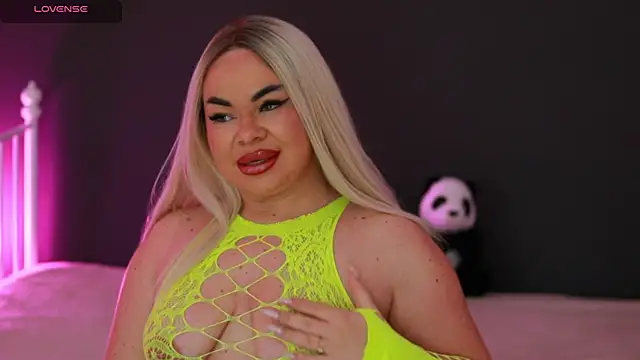 Snapshot of MissLilaa chatting on 12-17-24, 06:42 MissLilaa online show from 12-17-24, 06:42