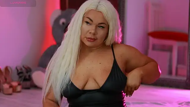 Snapshot of MissLilaa chatting on 03-14-25, 05:24 MissLilaa online show from 03-14-25, 05:24