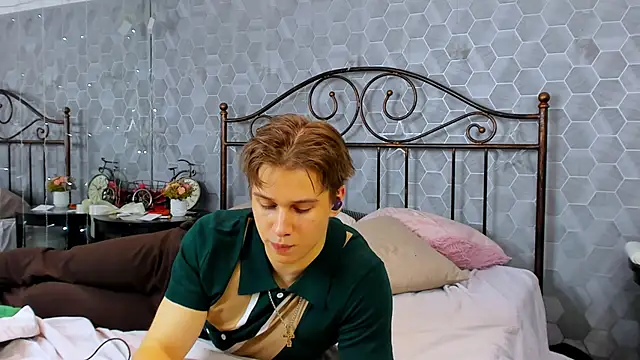 Marcus Swampov online show from 12-27-24, 09:17