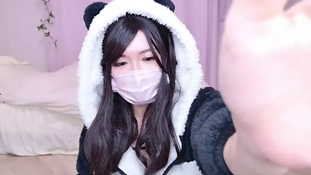 Snapshot of NAMI_s2 chatting on 02-10-25, 10:09 NAMI s2 online show from 02-10-25, 10:09