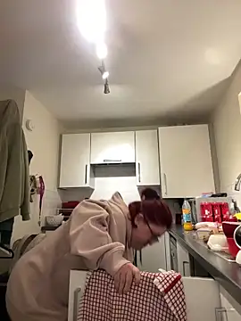 Snapshot of Tallulah-mae-xoxox chatting on 02-17-25, 08:47 Tallulah-mae-xoxox online show from 02-17-25, 08:47