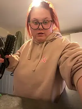 Snapshot of Tallulah-mae-xoxox chatting on 02-18-25, 04:37 Tallulah-mae-xoxox online show from 02-18-25, 04:37