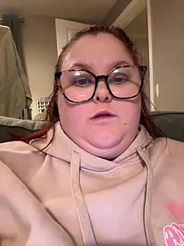 Snapshot of Tallulah-mae-xoxox chatting on 02-21-25, 06:26 Tallulah-mae-xoxox online show from 02-21-25, 06:26