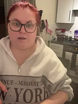 Snapshot of Tallulah-mae-xoxox chatting on 02-22-25, 07:25 Tallulah-mae-xoxox online show from 02-22-25, 07:25