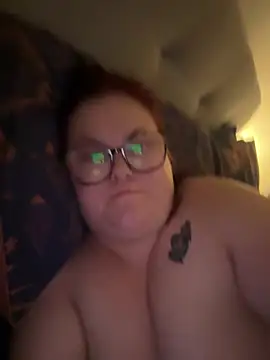 Snapshot of Tallulah-mae-xoxox chatting on 02-25-25, 05:15 Tallulah-mae-xoxox online show from 02-25-25, 05:15