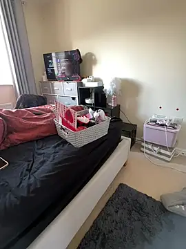 Snapshot of Tallulah-mae-xoxox chatting on 03-08-25, 02:40 Tallulah-mae-xoxox online show from 03-08-25, 02:40