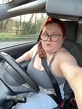 Snapshot of Tallulah-mae-xoxox chatting on 03-09-25, 04:33 Tallulah-mae-xoxox online show from 03-09-25, 04:33