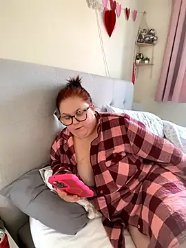 Snapshot of Tallulah-mae-xoxox chatting on 09-24-25, 12:19 Tallulah-mae-xoxox online show from 09-24-25, 12:19