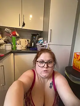 Snapshot of Tallulah-mae-xoxox chatting on 10-10-25, 12:26 Tallulah-mae-xoxox online show from 10-10-25, 12:26