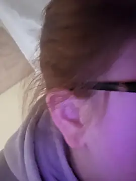 Snapshot of Tallulah-mae-xoxox chatting on 11-29-25, 01:14 Tallulah-mae-xoxox online show from 11-29-25, 01:14