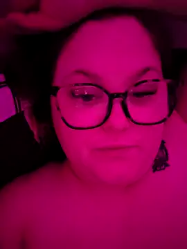 Snapshot of Tallulah-mae-xoxox chatting on 03-30-26, 12:00 Tallulah-mae-xoxox online show from 03-30-26, 12:00