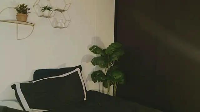 Snapshot of Scarlett_grand chatting on 05-22-26, 10:04 Scarlett grand online show from 05-22-26, 10:04