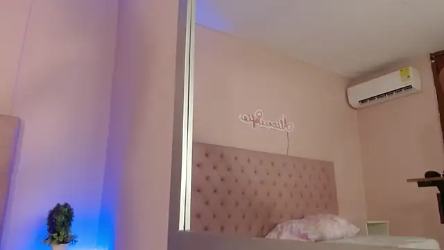 alice sofia online show from 10-07-25, 12:02