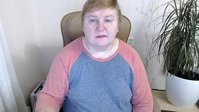 Snapshot of Limonka-Fire chatting on 12-04-24, 07:28 Limonka-Fire online show from 12-04-24, 07:28