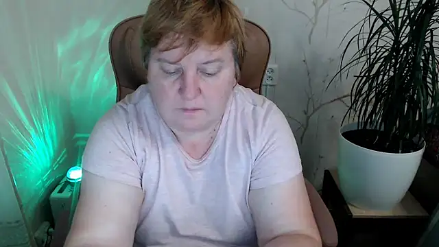 Snapshot of Limonka-Fire chatting on 12-10-24, 09:22 Limonka-Fire online show from 12-10-24, 09:22