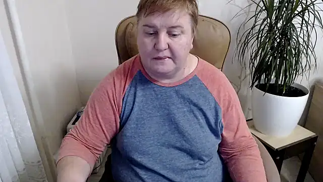 Snapshot of Limonka-Fire chatting on 12-30-24, 07:21 Limonka-Fire online show from 12-30-24, 07:21