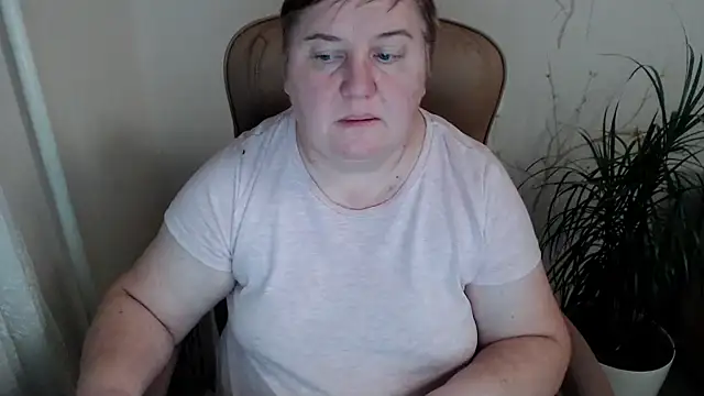 Snapshot of Limonka-Fire chatting on 01-21-25, 06:12 Limonka-Fire online show from 01-21-25, 06:12