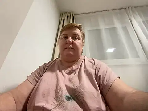 Snapshot of Limonka-Fire chatting on 02-06-25, 05:09 Limonka-Fire online show from 02-06-25, 05:09