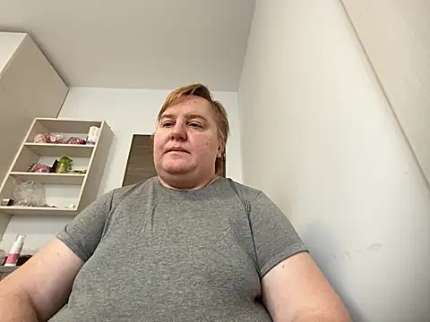Snapshot of Limonka-Fire chatting on 02-10-25, 01:11 Limonka-Fire online show from 02-10-25, 01:11