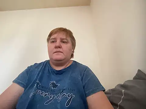 Snapshot of Limonka-Fire chatting on 02-20-25, 02:02 Limonka-Fire online show from 02-20-25, 02:02