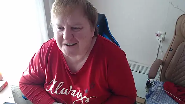 Snapshot of Limonka-Fire chatting on 02-10-26, 10:30 Limonka-Fire online show from 02-10-26, 10:30