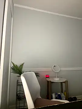 camiliaskye online show from 12-18-25, 04:57