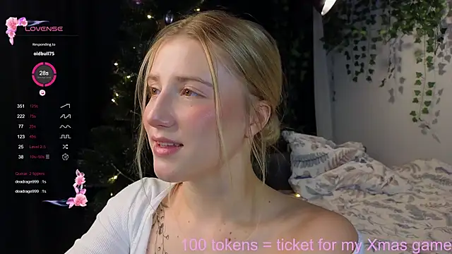 Snapshot of ArianaMur chatting on 12-24-24, 03:27 ArianaMur online show from 12-24-24, 03:27