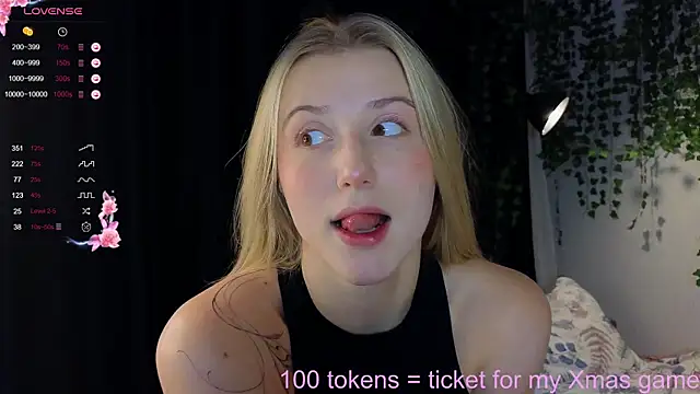 Snapshot of ArianaMur chatting on 12-25-24, 01:20 ArianaMur online show from 12-25-24, 01:20