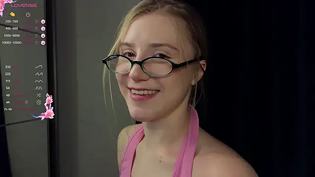 Snapshot of ArianaMur chatting on 01-16-25, 05:21 ArianaMur online show from 01-16-25, 05:21