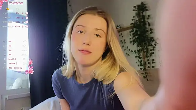 Snapshot of ArianaMur chatting on 03-23-25, 05:54 ArianaMur online show from 03-23-25, 05:54