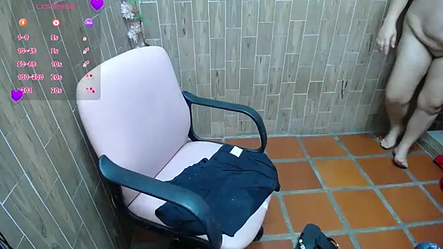 Snapshot of solyeria chatting on 09-22-25, 02:57 solyeria online show from 09-22-25, 02:57