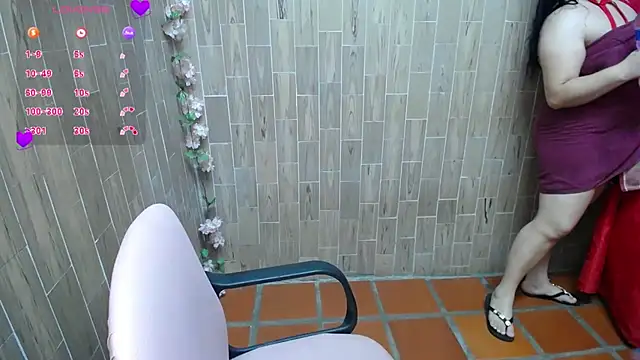 Snapshot of solyeria chatting on 10-03-25, 11:57 solyeria online show from 10-03-25, 11:57