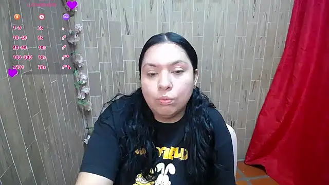 Snapshot of solyeria chatting on 10-24-25, 02:08 solyeria online show from 10-24-25, 02:08