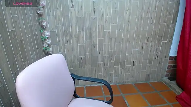 Snapshot of solyeria chatting on 12-04-25, 01:48 solyeria online show from 12-04-25, 01:48