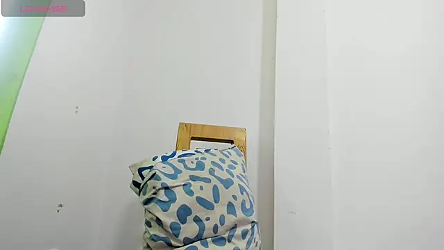 Snapshot of Kayla_sofip01 chatting on 12-08-24, 08:04 Kayla sofip01 online show from 12-08-24, 08:04