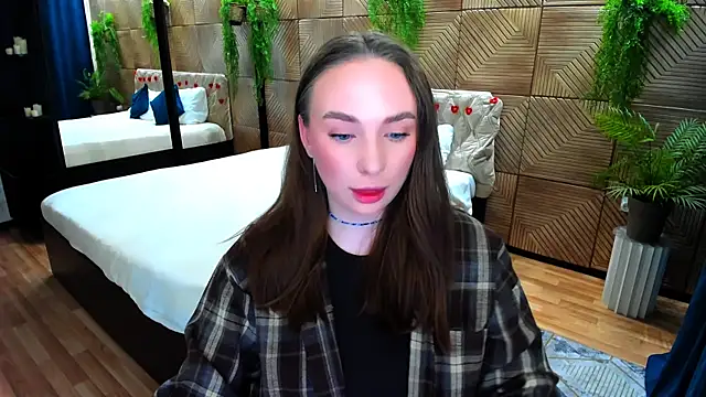 Snapshot of TrueReincarnation chatting on 05-19-26, 04:02 TrueReincarnation online show from 05-19-26, 04:02